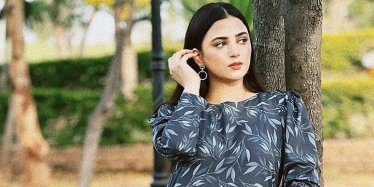 The Evolution of Maxi Design in Pakistan: Where Comfort Meets Contemporary Fashion